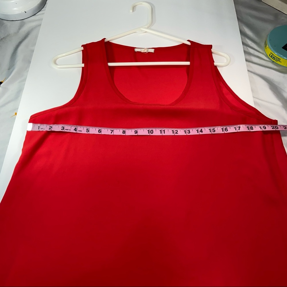 ✨ Pleione Sleeveless Blouse – Effortless Flowy Beauty ✨ - Picture 8 of 13